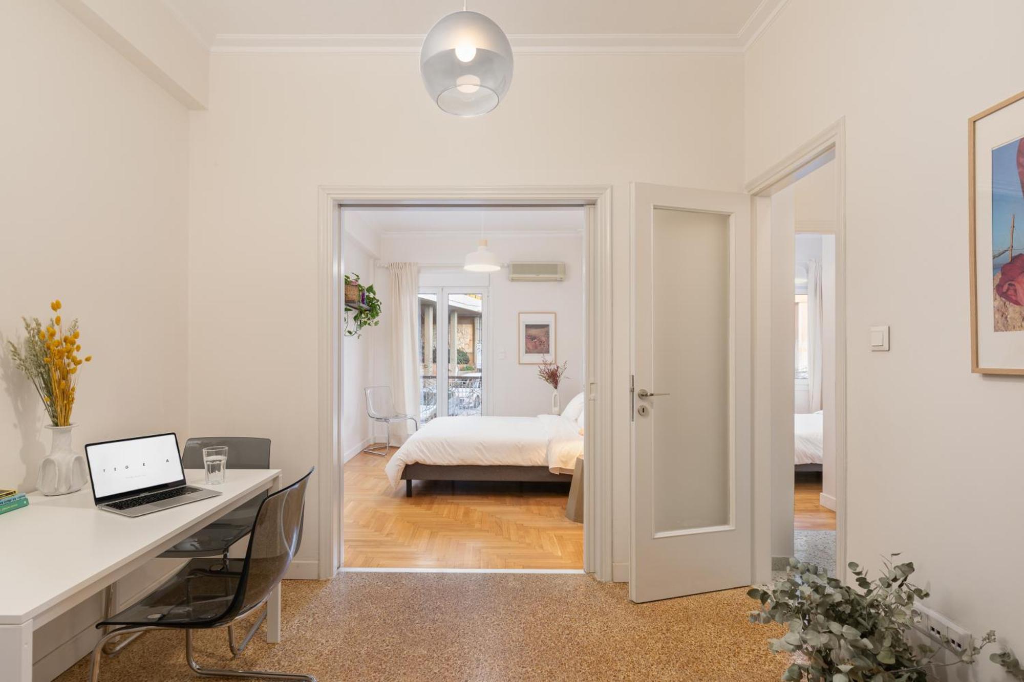 Peaceful Apartment In Neapoli, Exarcheia Атина Екстериор снимка