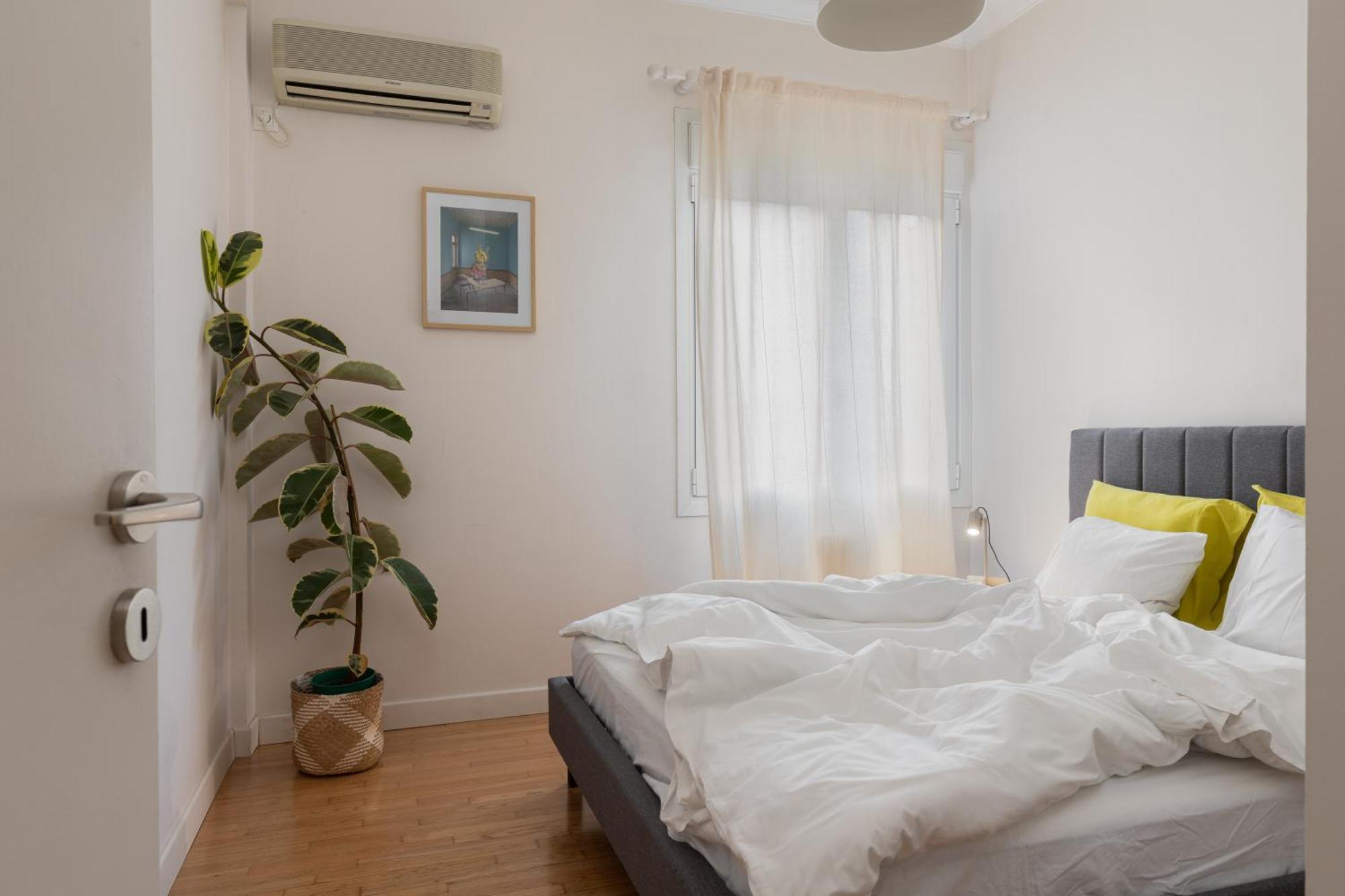 Peaceful Apartment In Neapoli, Exarcheia Атина Екстериор снимка
