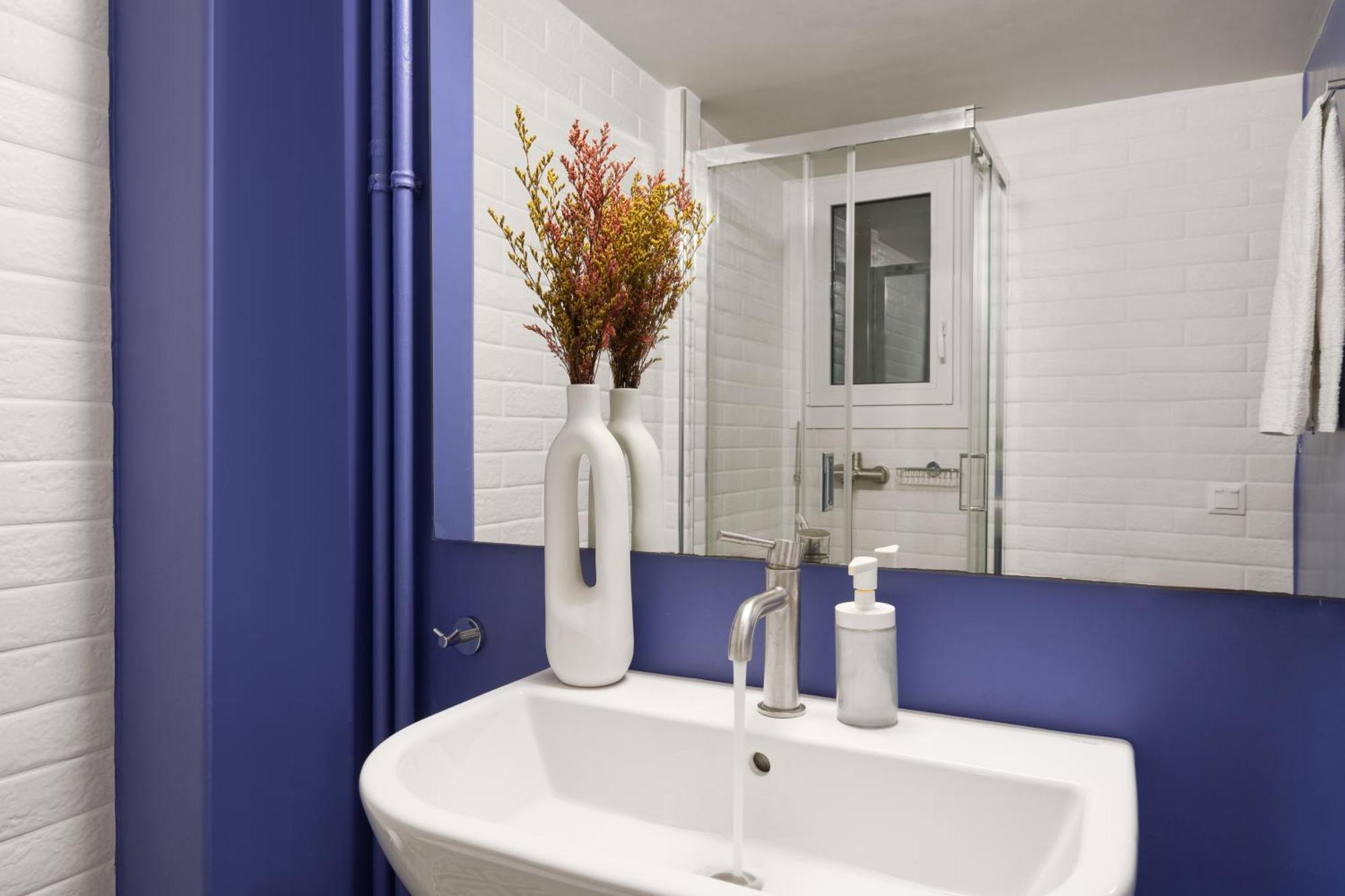Peaceful Apartment In Neapoli, Exarcheia Атина Екстериор снимка