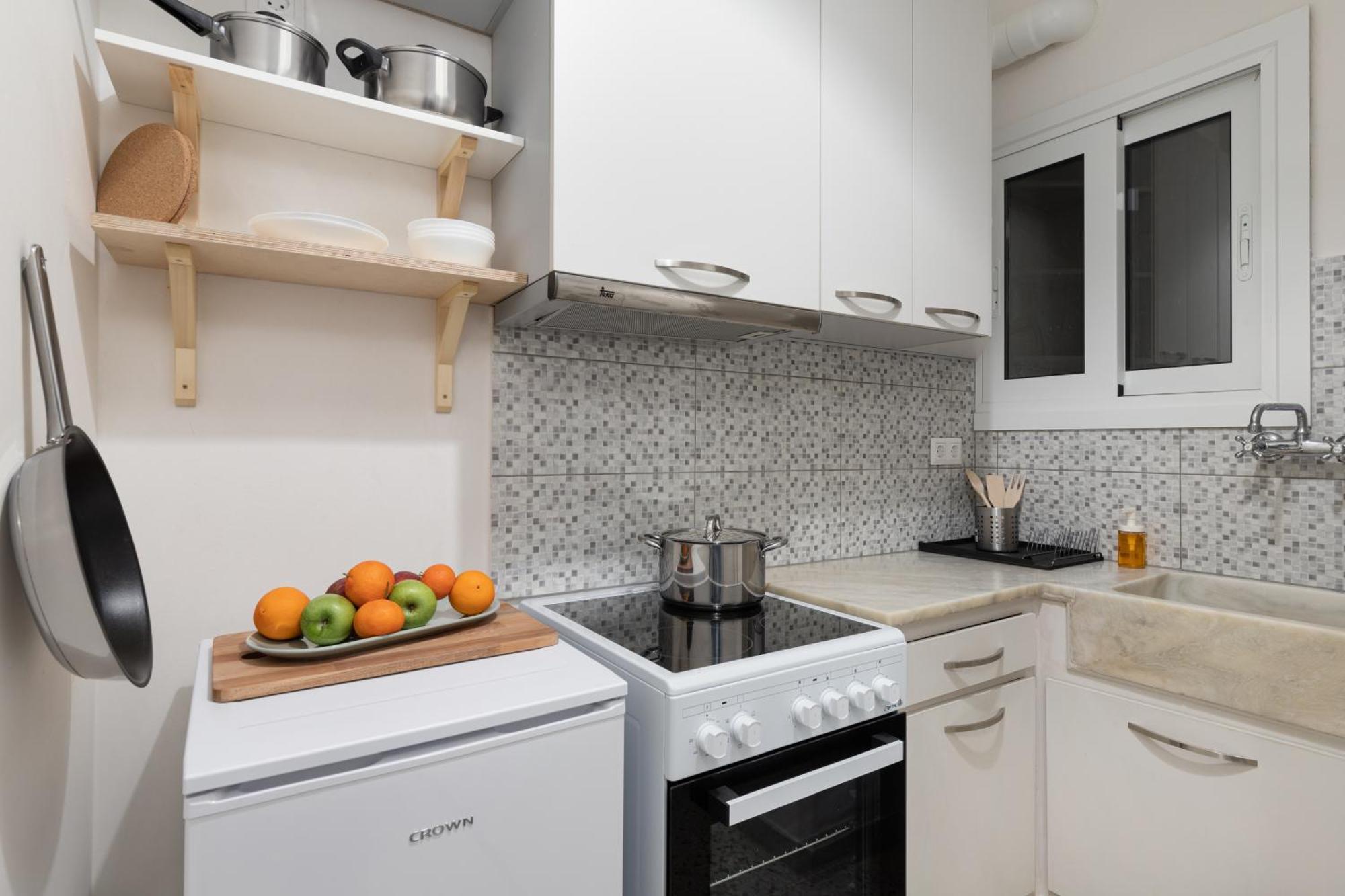 Peaceful Apartment In Neapoli, Exarcheia Атина Екстериор снимка