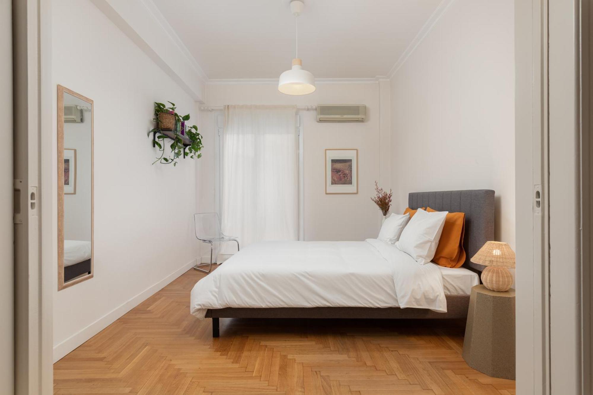 Peaceful Apartment In Neapoli, Exarcheia Атина Екстериор снимка
